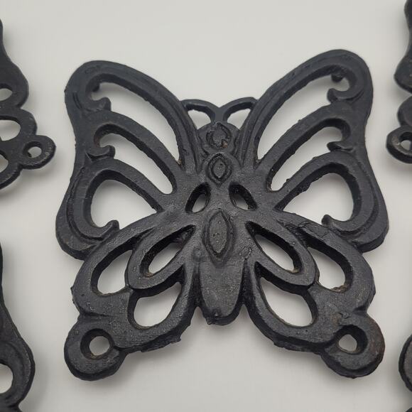 Set of 5 Vintage Cast Iron Butterfly Trivets Wall Decor 1970s Made in Taiwan - Picture 3 of 6